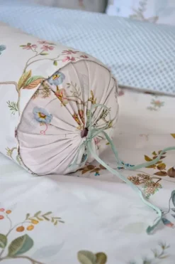 Nackenrolle Kawai Flower Weiss