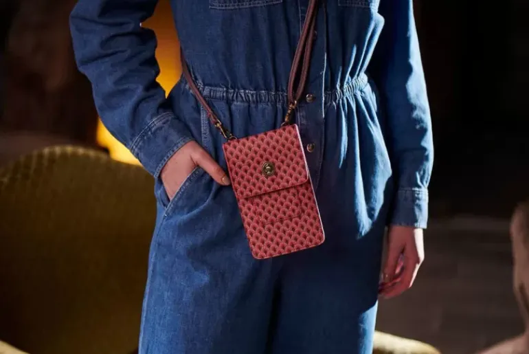 Telefontasche Suki Rosa